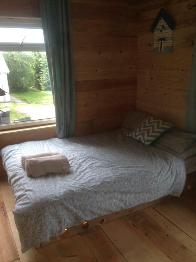 Hygge Hut Lägenhet Pembroke Exteriör bild